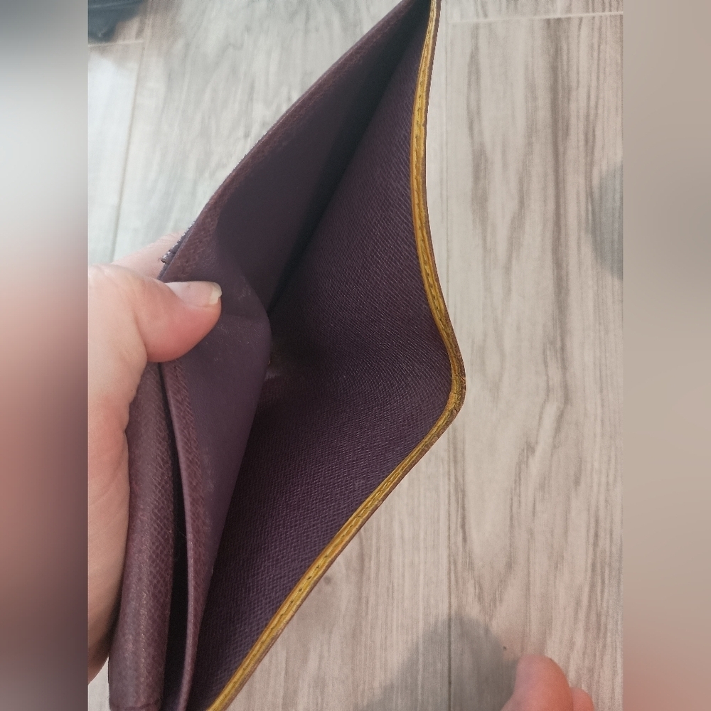 LOUIS VUITTON Epi Bifold  Wallet Marco  Yellow - Picture 6 of 8
